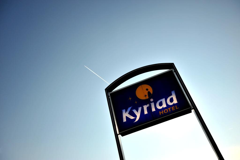 Kyriad Annecy Cran-Gévrier Exteriör bild