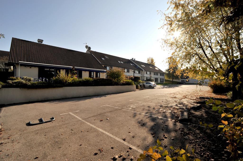 Kyriad Annecy Cran-Gévrier Exteriör bild