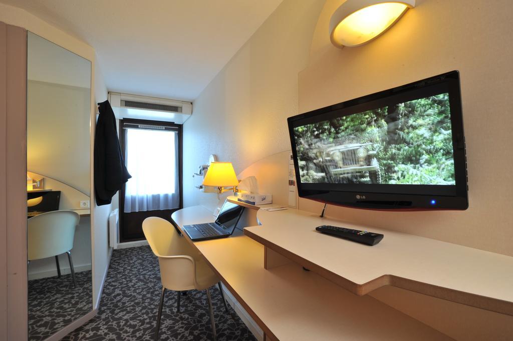 Kyriad Annecy Cran-Gévrier Exteriör bild